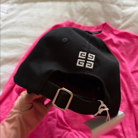 Givenchy Cap - Picture 6 of 7